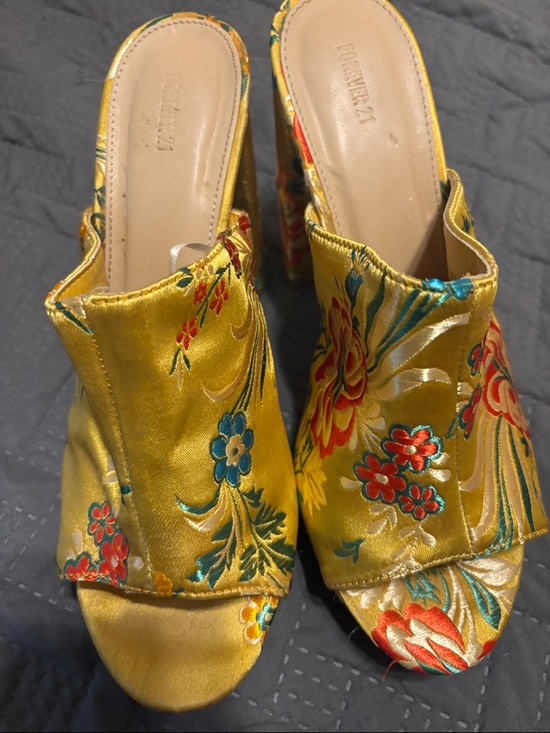 Forever 21 Shoes - Forever 21 Yellow Floral Satin Mule Heels